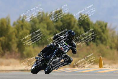 media/Apr-09-2023-SoCal Trackdays (Sun) [[333f347954]]/Turn 7 (1135am)/